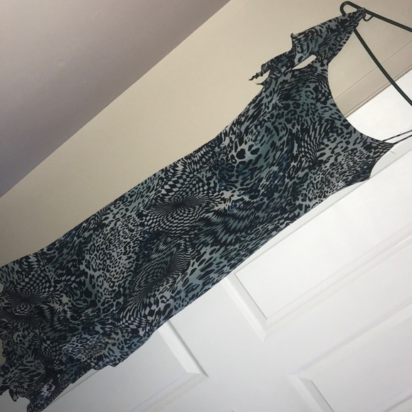 Dress - Picture 4 of 8